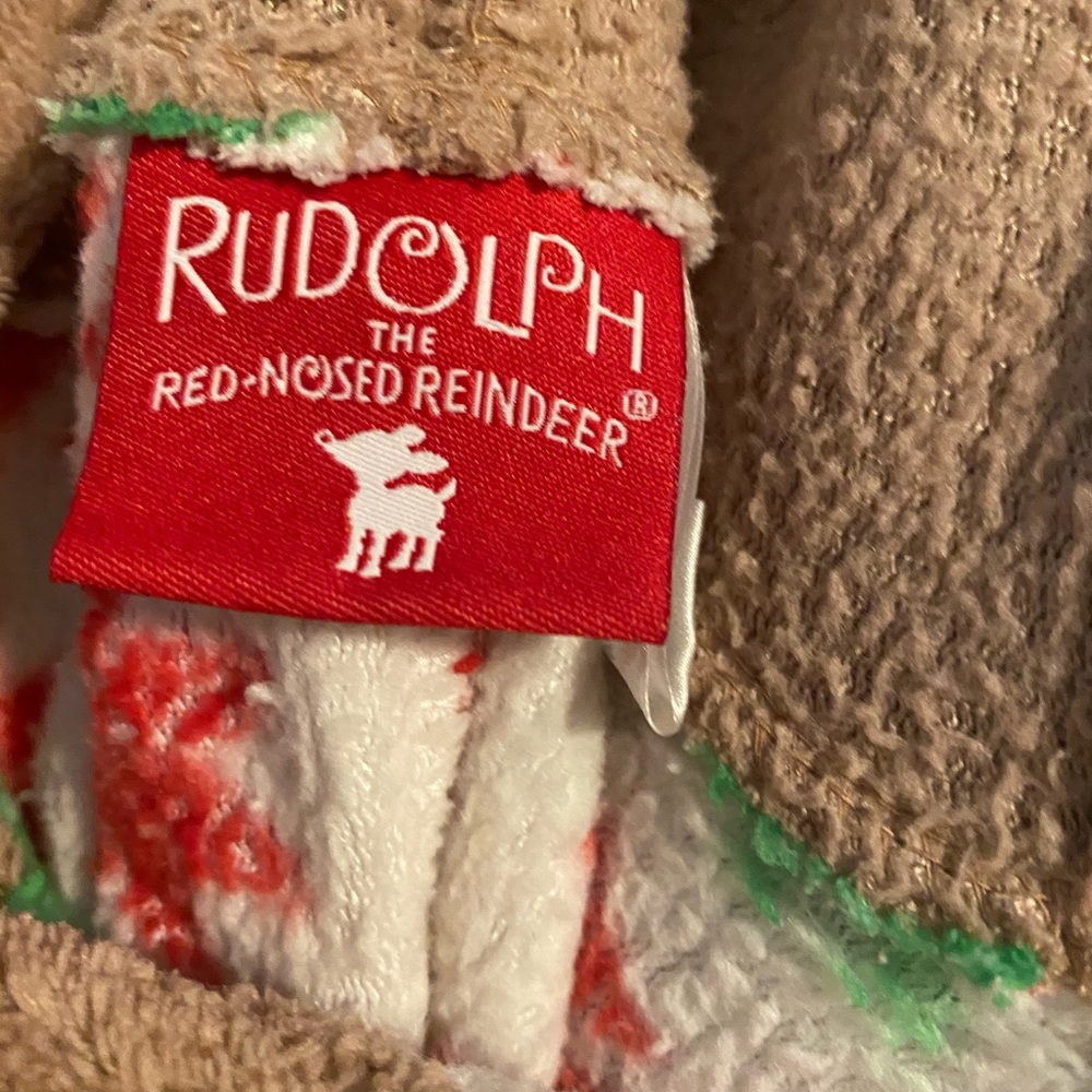 CLOSET CLEAROUT ‼️Rudolph shall - Picture 2 of 2